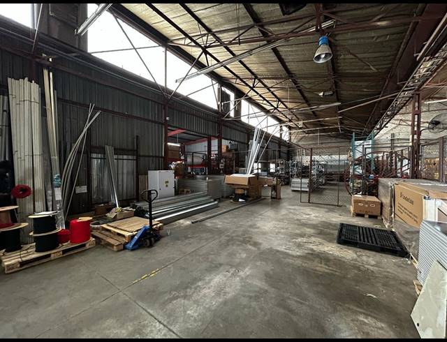 390M² WAREHOUSE TO LET IN WYNBERG
